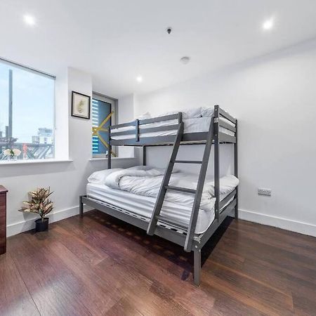 Sleep 7 20 Mins From London Waterloo Bp65 Londres Exterior foto