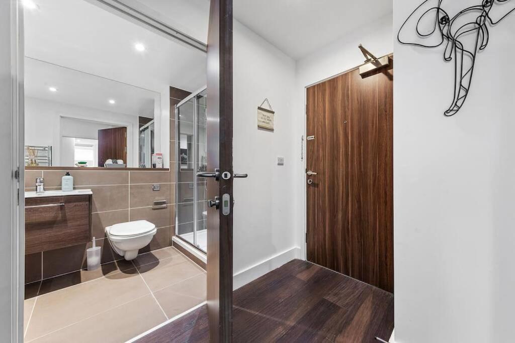 Sleep 7 20 Mins From London Waterloo Bp65 Londres Exterior foto