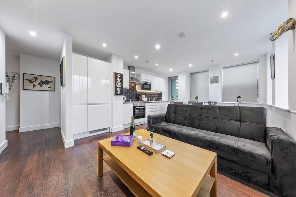 Sleep 7 20 Mins From London Waterloo Bp65 Londres Exterior foto
